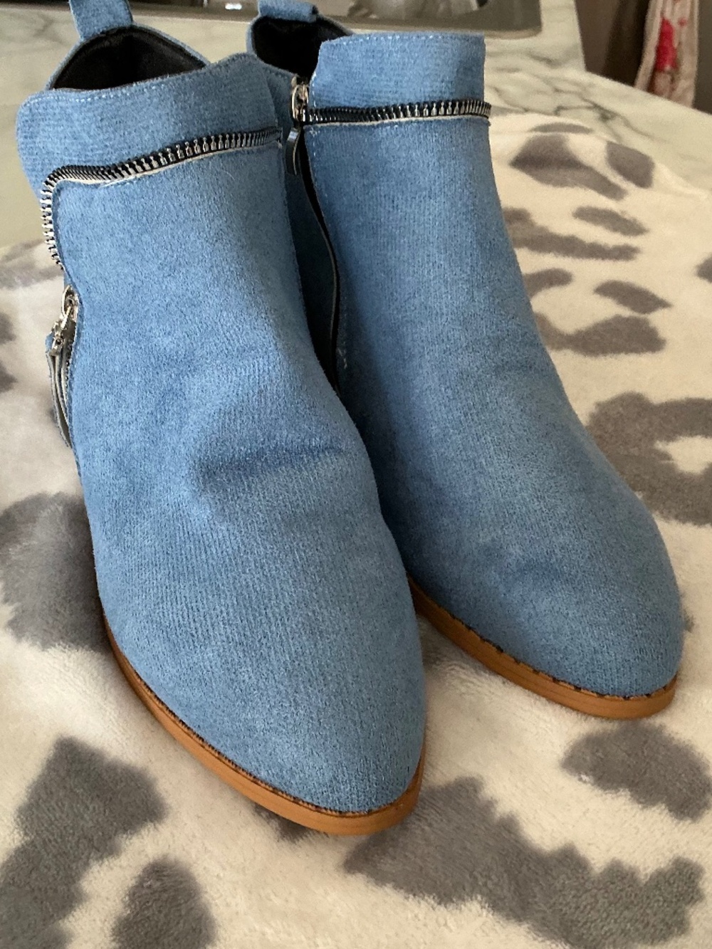 Nice pair of blue denim ankle boots!